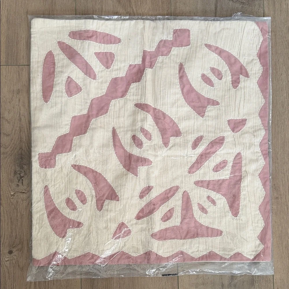 NWT West Elm Barcela Reverse Applique Pillow Cover 20 x 20 Blush and Cream
